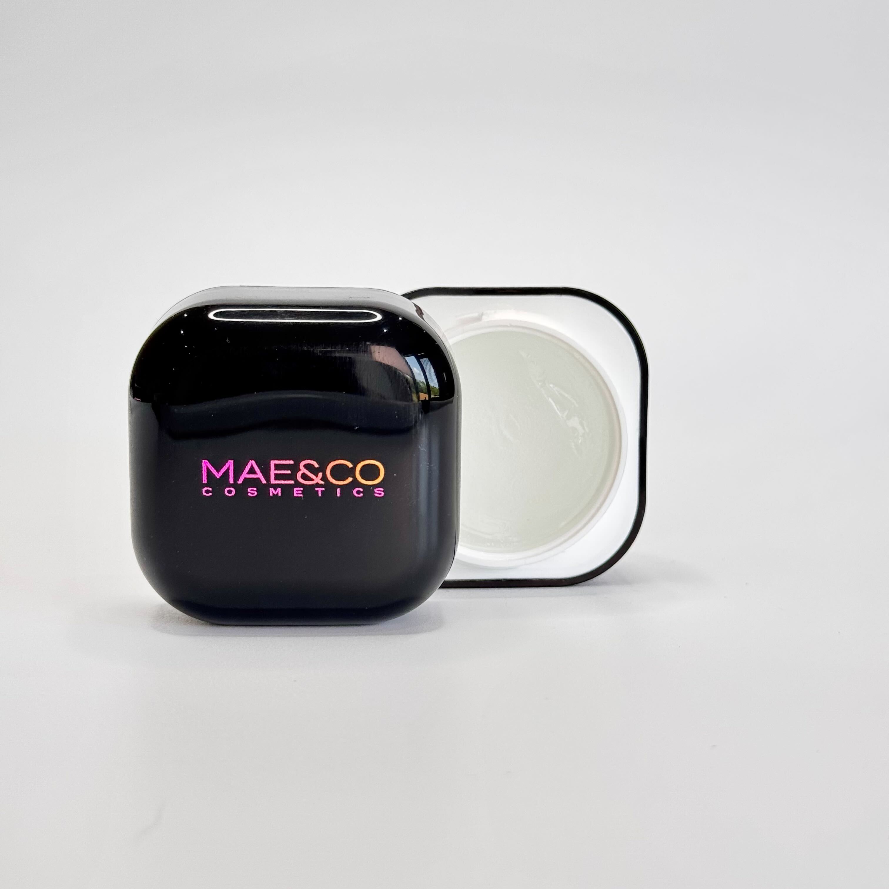 Natural  Brow Gel for a Laminated Look